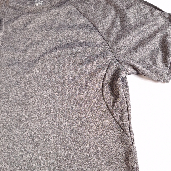 Adidas Climate Sample Heathered Gray Short Sleeve Cold Shoulder Shirt, Medium - Picture 4 of 12